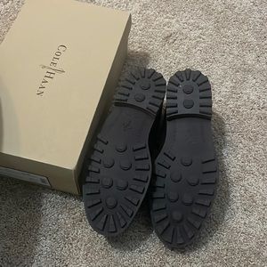 Cole Haan with Nike Air soles black men’s shoes